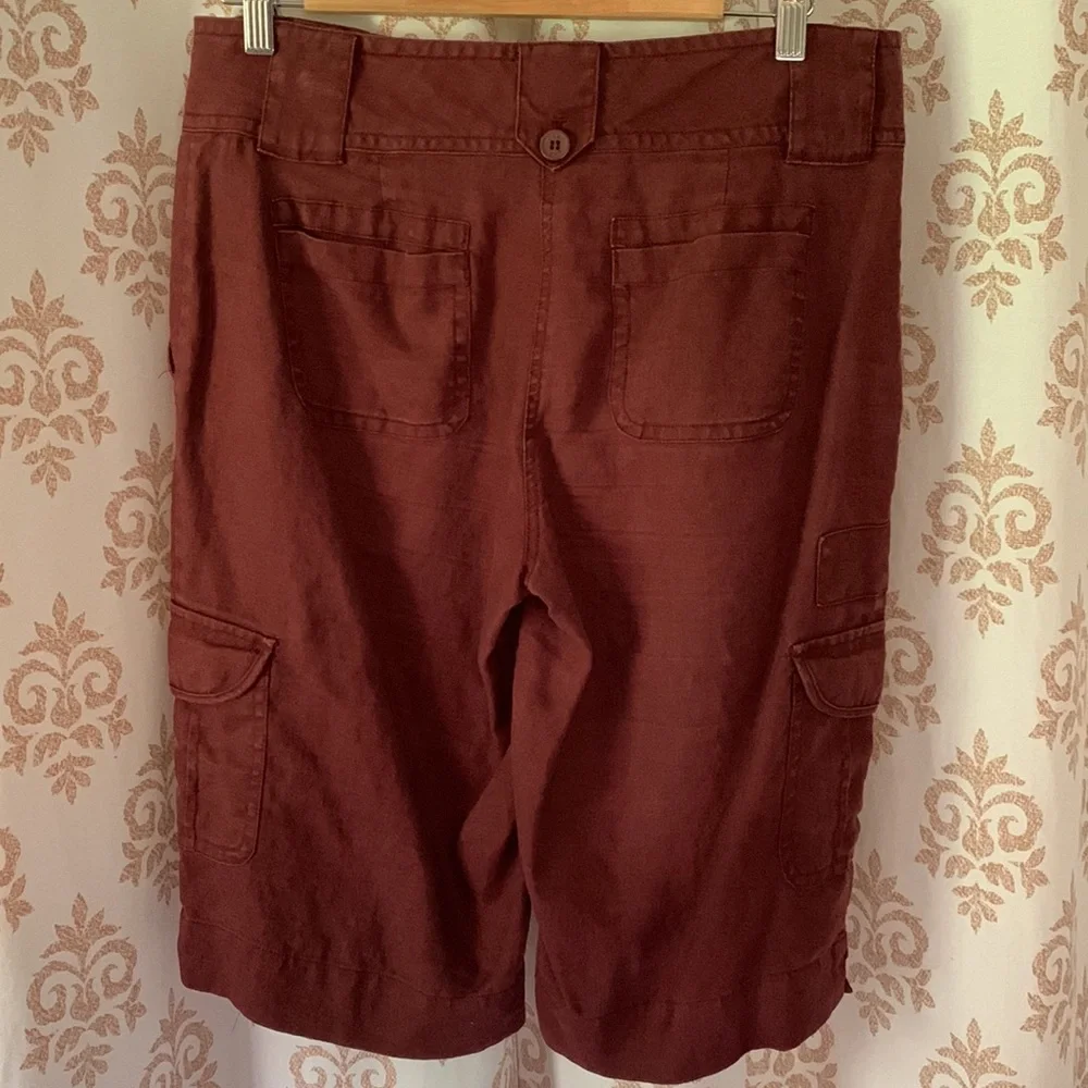 CAbi maroon 100% Linen cargo wide leg Bermuda shorts #575 size 8 - Picture 3 of 11